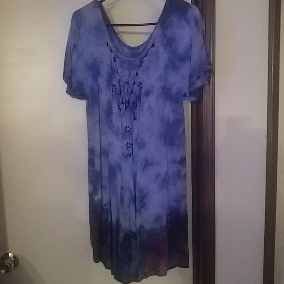 Dress - Picture 3 of 4